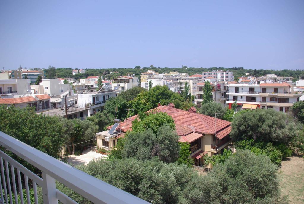 Yiannis Apartments Rhodes City Room photo